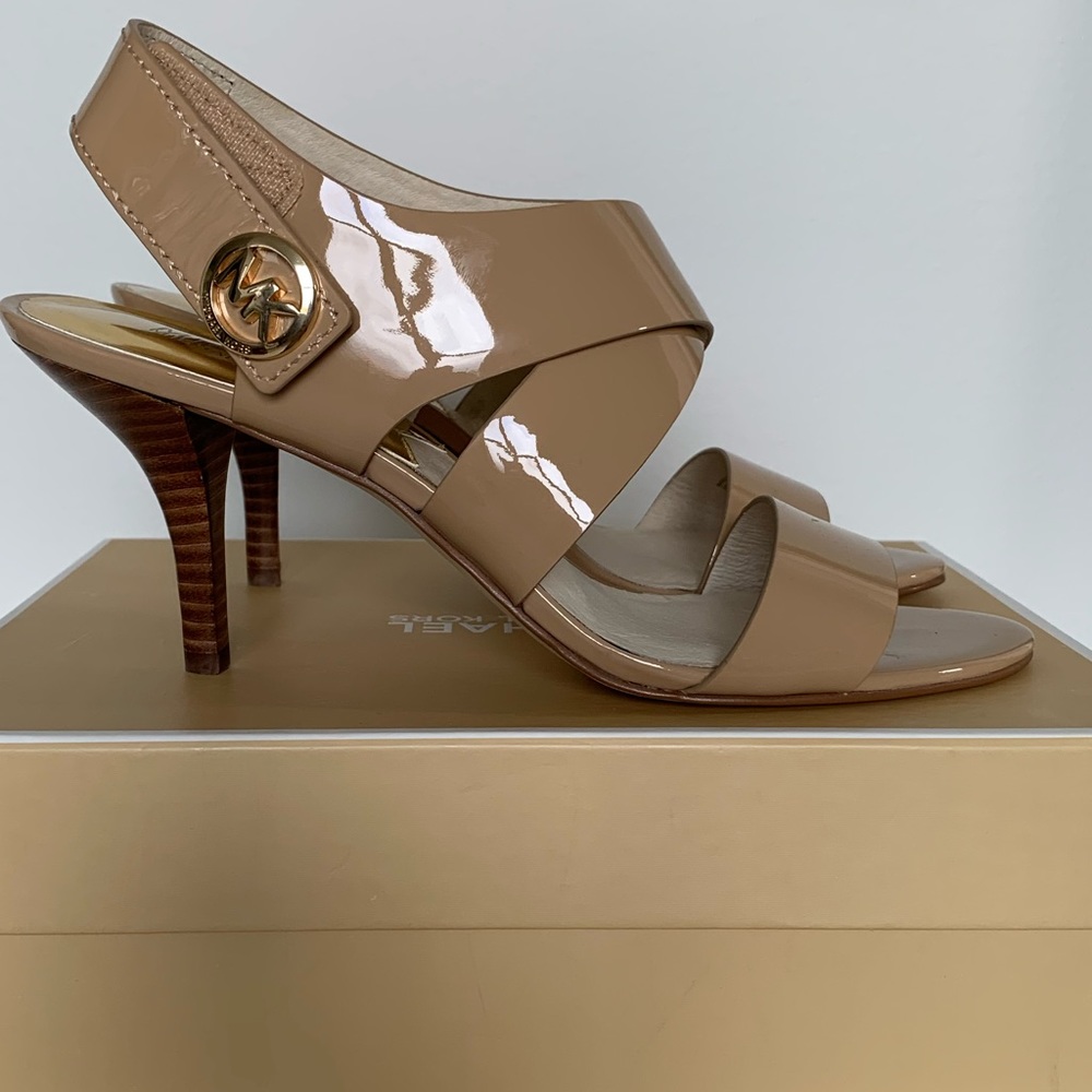 Michael Kors Nude patent Leather Open Toe Shoes - Picture 3 of 10